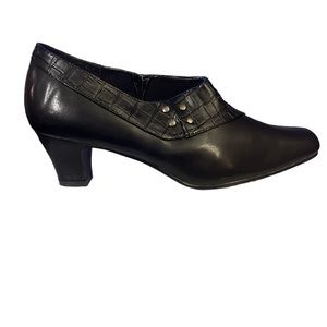 Angel steps, black ankle heel boots